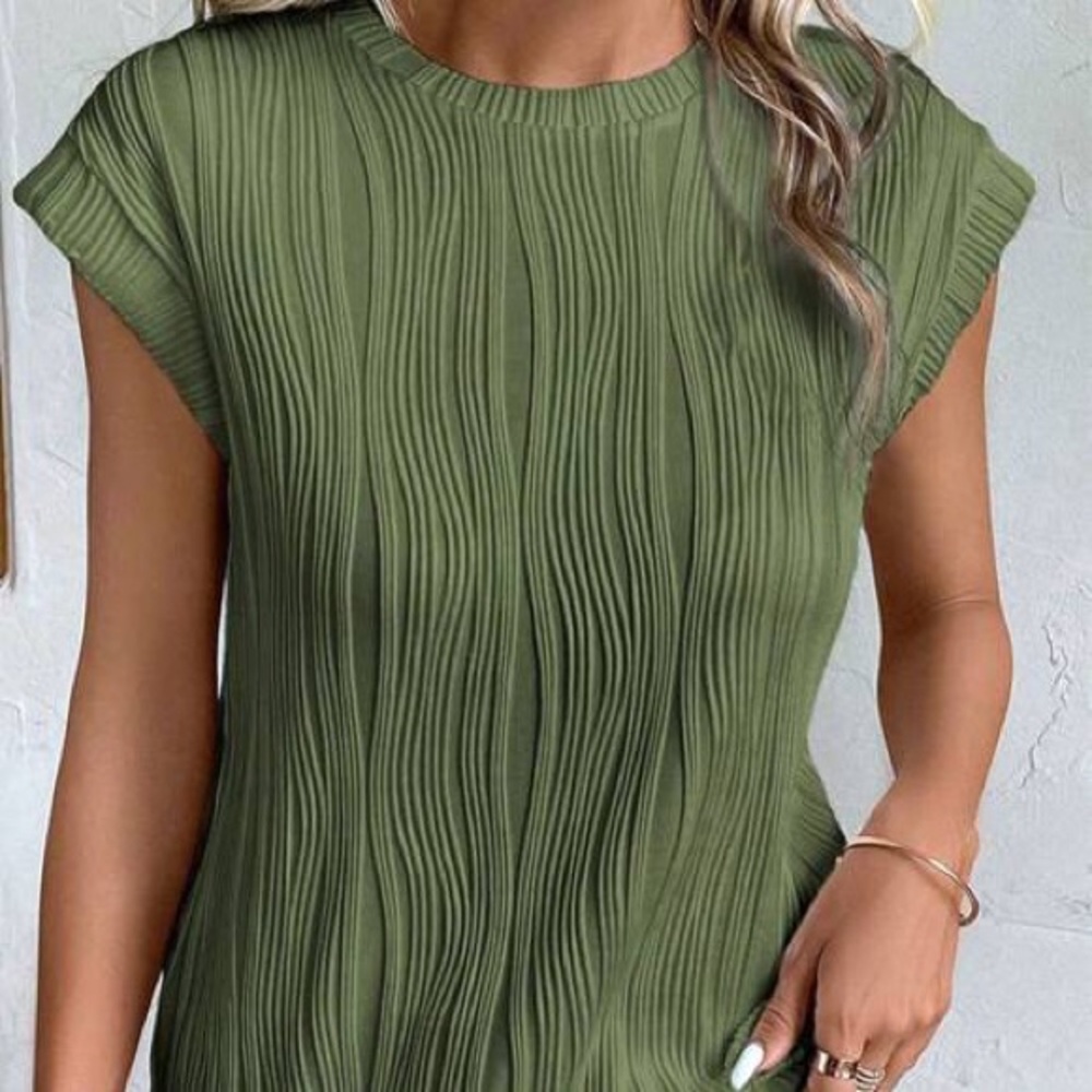 Olive Green Textured Cap-Sleeve Tank Top